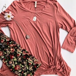 Plus Sized Floral leggings and Tunic Shirt Outfit